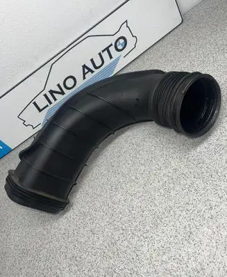 BMW 5 F10 F11 Air intake hose/pipe 13718508047