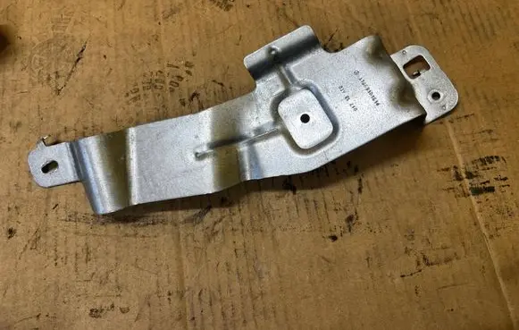 Mercedes-Benz GL X166 Bracket in trunk/boot A1668101614