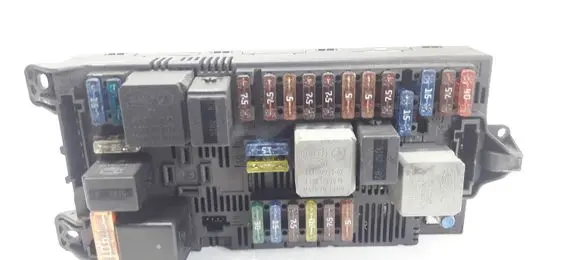 Mercedes-Benz E W211 Fuse module 2115454201