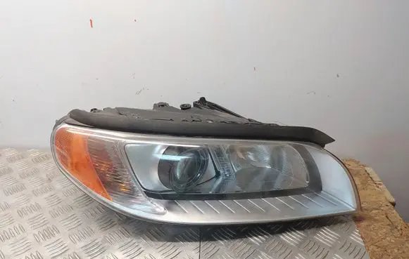 Volvo S80 Headlight/headlamp 30796134