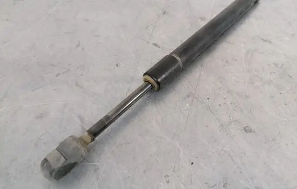 Audi A6 S6 C6 4F Tailgate/trunk strut/damper 4F5827552