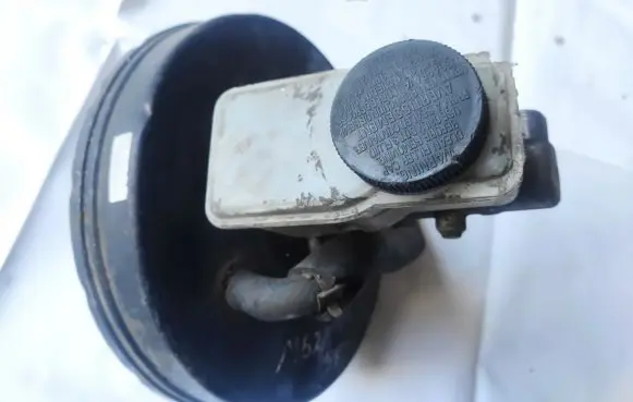 Mazda 626 Master brake cylinder