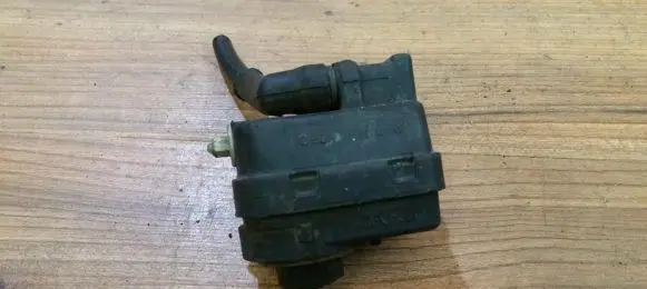 Renault Scenic I Headlight level adjustment motor 