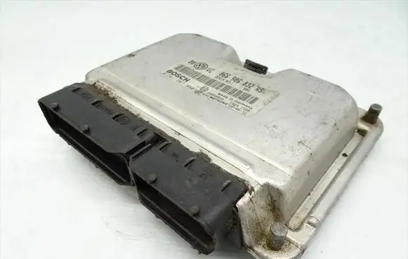 Volkswagen PASSAT B5.5 Engine control unit/module 066906032AS 0261207880