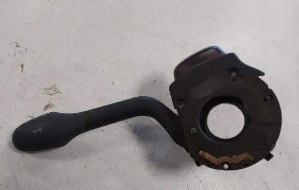 Volkswagen PASSAT B4 Indicator stalk 1H0953513C