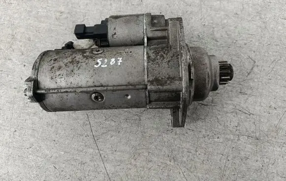 Volkswagen Bora Starter motor VALEO