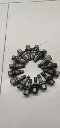 Peugeot 208 II Nuts/bolts