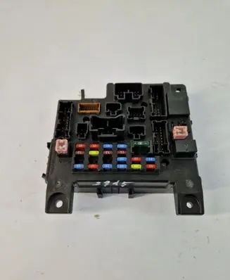 Mitsubishi Outlander Fuse module 8637A824