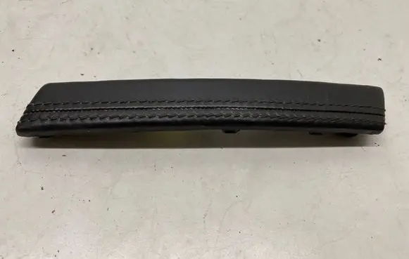 Volkswagen Touareg I Rear door handle cover 7L6867372B