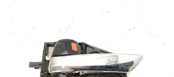 Suzuki SX4 S-Cross Rear door interior handle