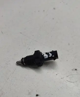 BMW 5 G30 G31 G38 Coolant temperature sensor 7823993