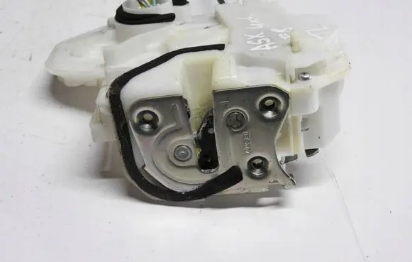 Mitsubishi ASX Loading door lock 7407A36t8