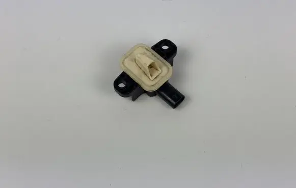 Mercedes-Benz ML W166 Airbag deployment crash/impact sensor A1668210351