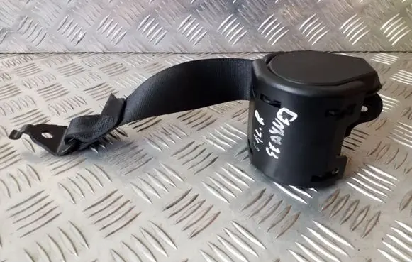Middle seatbelt (rear)