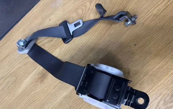Honda Civic Rear seatbelt 045507