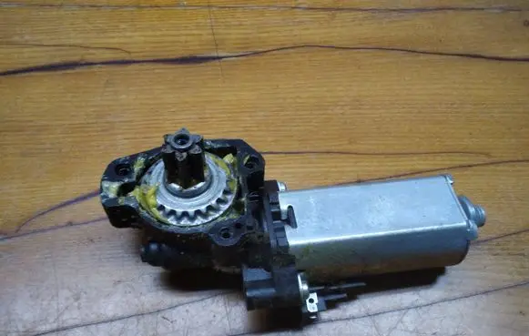 Seat adjustment motor