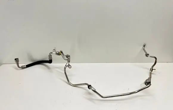 BMW 8 G15 Fuel line pipe 8090773