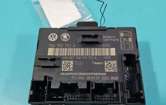 Skoda Superb B6 (3T) Central body control module 7N0959793A IMPRK1529228