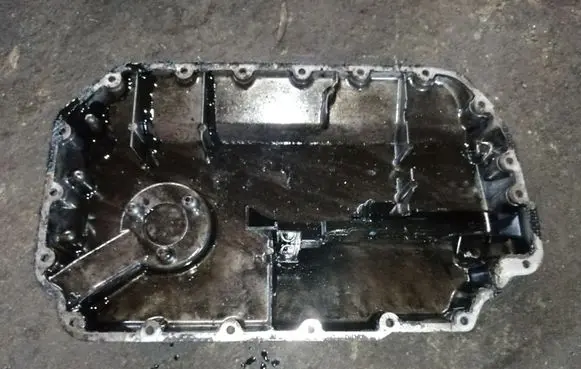 Oil sump