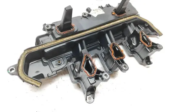 Nissan NV400 Intake manifold 118305765R 3345
