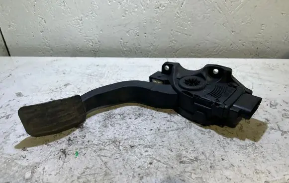 Volvo XC60 Accelerator throttle pedal 6PV00922011 C95YE02 07042008