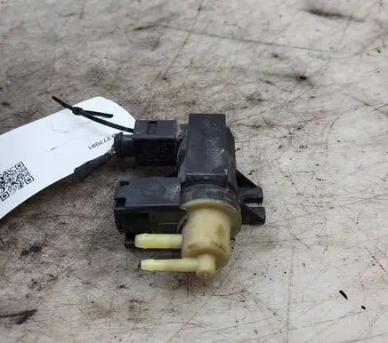 Volvo V70 Turbo solenoid valve 31293964 70232502