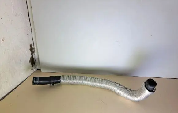 Nissan Navara D23 Breather/breather pipe/hose 165765JU0A