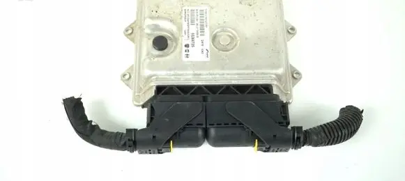Opel Combo D Engine control unit/module ECU 55260725
