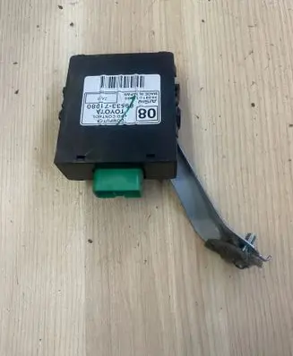 Toyota Hilux (AN10, AN20, AN30) Gearbox control unit/module 8953371080