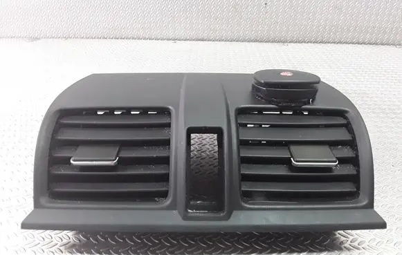 Honda CR-V Dash center air vent grill 77610SWA