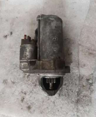 Mercedes-Benz E W211 Starter motor A0051511301 0051511301