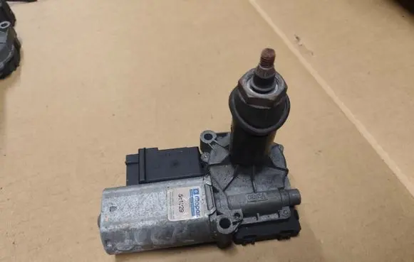 Rear window wiper motor