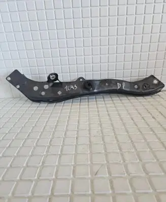 Toyota Avensis T270 Radiator support slam panel