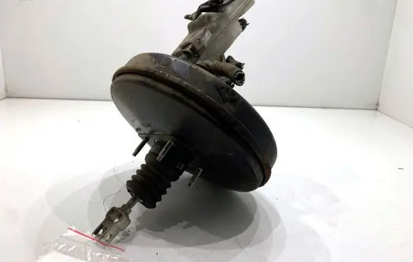 Toyota Avensis T270 Brake booster 4720005240
