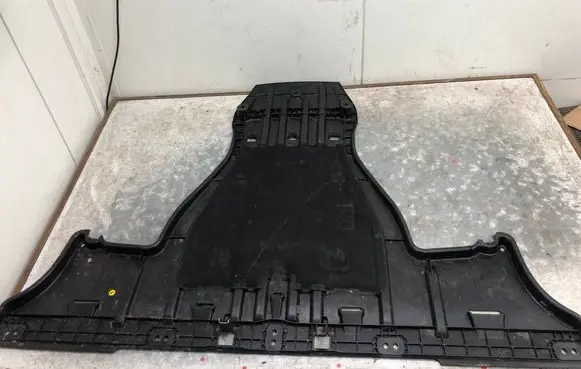Volkswagen ID.7 Engine splash shield/under tray 1EE825102A-BILI 1EE825102A
