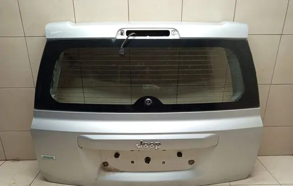 Jeep Patriot Tailgate/trunk/boot lid