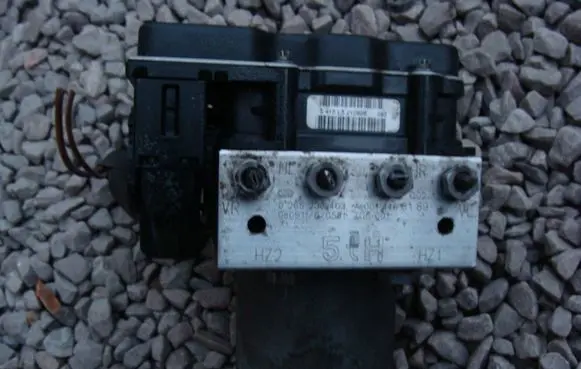 Mercedes-Benz Sprinter W906 ABS Pump A0014468189 0265230403