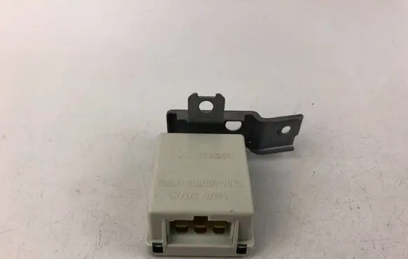 Subaru Forester SG Light washer relay 88018SA000