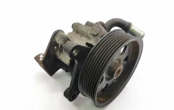 Chrysler 300 - 300C Power steering pump 04891667AA 51630P