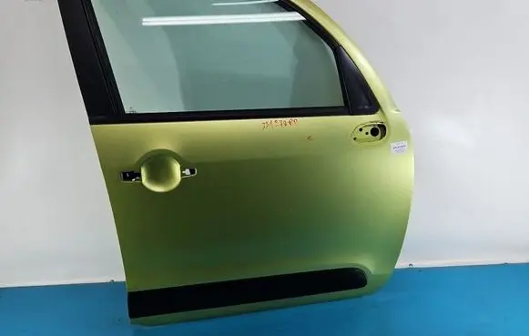 Citroen C3 Picasso Front door IMPRK1575113