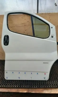 Opel Vivaro Front door