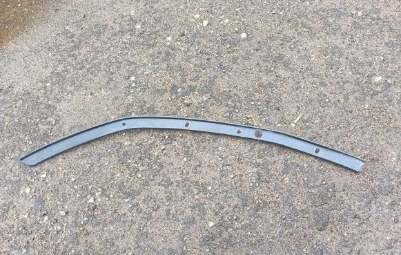 Chevrolet Camaro Front bumper splitter molding 84058365 300063