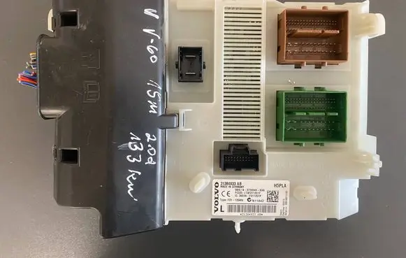 Volvo V60 Fuse module 31384933 3659AF01125TP