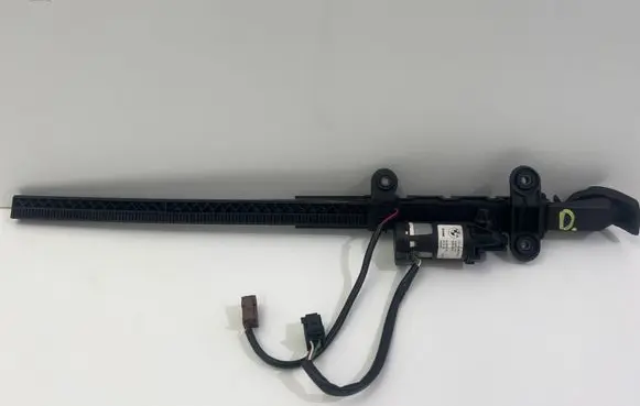 BMW 3 E92 E93 Seat belt adjustment motor 10237710 913504100 7211916537801
