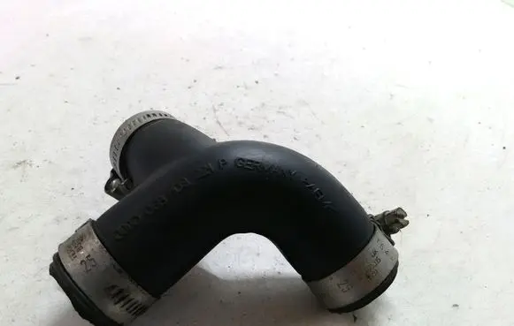 Audi A6 S6 C5 4B Breather/breather pipe/hose 06B103221P