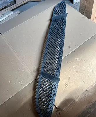 BMW 1 E81 E87 Front bumper lower grill 7118161