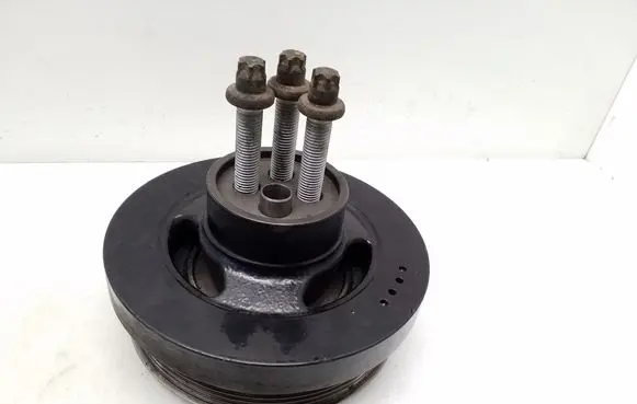 Mercedes-Benz E W212 Crankshaft pulley A6510351712 122843