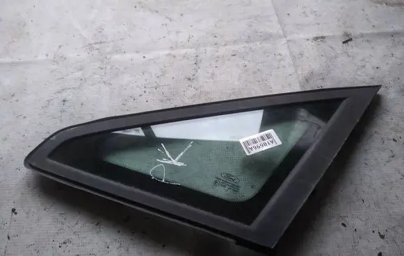 Ford Focus C-MAX Front triangle window/glass as2