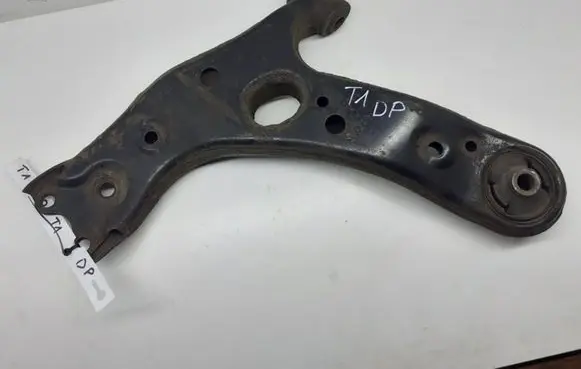 Toyota Verso Front lower control arm/wishbone