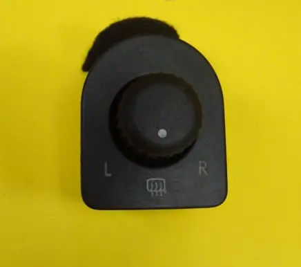 Volkswagen Fox Wing mirror switch 7E1959565A